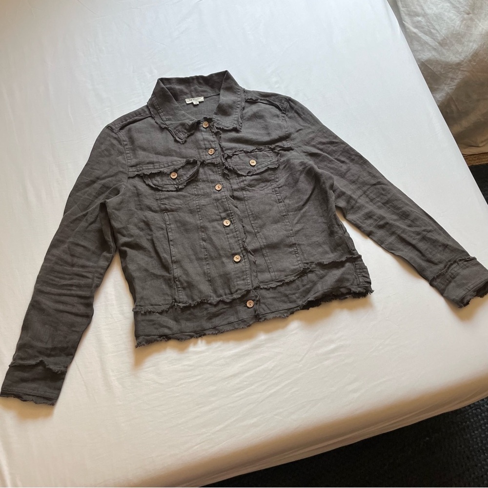 THE SHANTY CORPORATION charcoal grey linen long sleeve button up‎ shacket shirt